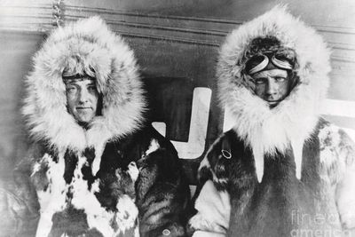 Richard Byrd & Floyd Bennett Mengklaim Jadi Orang Pertama yang Terbang di Atas Kutub Utara