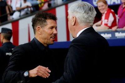 Tolak Salaman dengan Klopp usai Laga, Simeone Luluh Jabat Tangan Ancelotti, Kok Bisa?