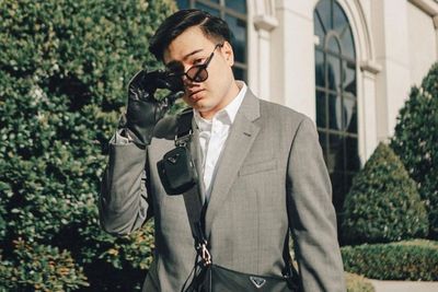 3 Ide Outfit ala Jeje Soekarno dari Kasual hingga Formal, Cocok Buat Ngantor!
