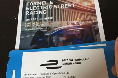 Hampir Dua Pekan Dijual, Bagaimana Nasib Penjualan Tiket Formula E?