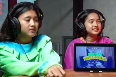Punya Wajah Good Looking, Dua Pengamen Badut Cilik Ditawari Biaya Sekolah Sampai Sarjana