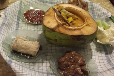 Daerah Ini Memegang Tradisi Makan Bedulang di Wadah Khusus, Ada Artinya?