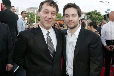 Sam Raimi Tidak Ingin Menyutradarai Film Spider-Man Tanpa Tobey Maguire