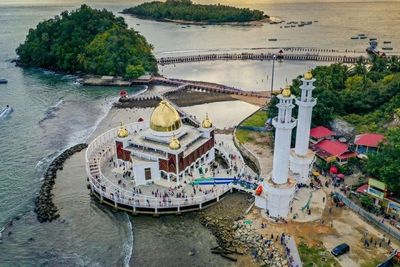 Melihat Keindahan Masjid Terapung Carocok Painan, Viral karena Masuk Harus Bayar Rp5 Ribu