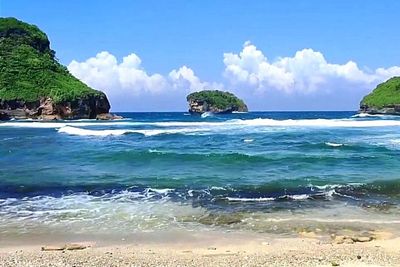 Ada Kisah Mistis di Balik Kecantikan Pantai Goa Cina, Hati-hati dengan Ombaknya!