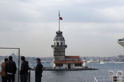 Menara Gadis di Tengah Laut, Lokasi Syuting James Bond Berbalut Kisah Miris Putri Sultan