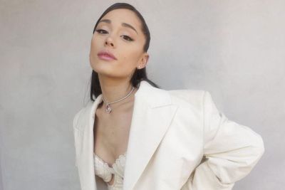 Ariana Grande Tak Akan Bikin Lagu Baru Hingga Pengerjaan Film Musikal Wicked Selesai