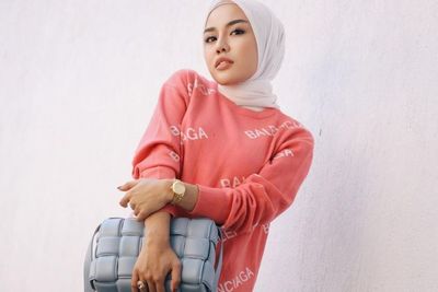 Tinggal di Kontrakan, Harga Kaus Oblong Medina Zein Setara Cicilan Rumah Subsidi 