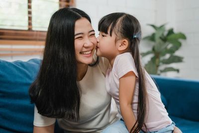 Dear Moms, Ini Tips Membangun Rasa Percaya Diri pada Anak Tanpa Mencederai Mentalnya