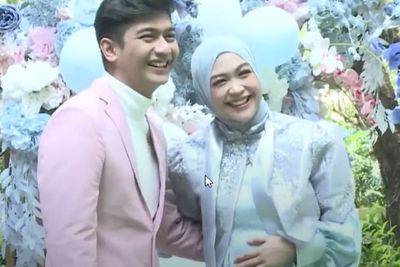 Ria Ricis Menangis saat Tahu Jenis Kelamin Anak Pertamanya Perempuan: Anak Papa