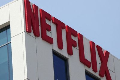 Ditinggal Subscriber Bikin Saham Anjlok, Netflix PHK Ratusan Karyawannya