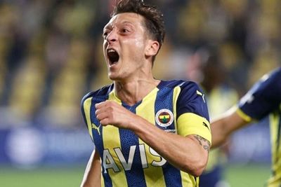 Kirim Kode Bakal ke Indonesia, Mesut Ozil Jadi Main di Rans Cilegon FC?