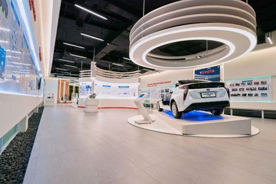 Toyota Bangun xEV Center, Wadah Edukasi Masyarakat Mengenal Lebih Jauh Mobil Tanpa Timbal