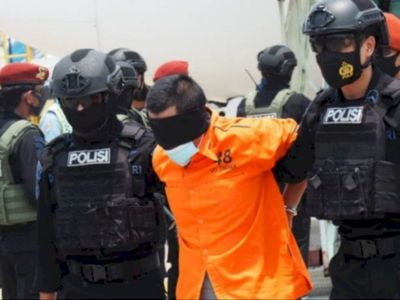 Densus 88 Tangkap 6 Teroris di Sumatera dan Kalimantan