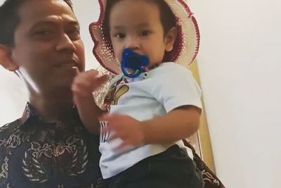 Doddy Ngotot Mau Tes DNA Gala meski Dihujat, Malah Sebut Cucunya Mirip Pria Ini