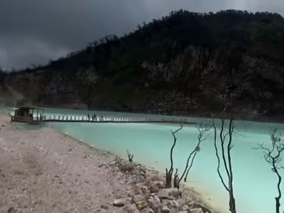 Harga Tiket Kawah Putih Ciwidey Pesona Danau Vulkanik Eksotis di Bandung Selatan