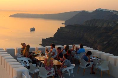 Sisi Lain Santorini, Wisata Dunia Tapi Jadi Tempat Melakukan Hal Ini!