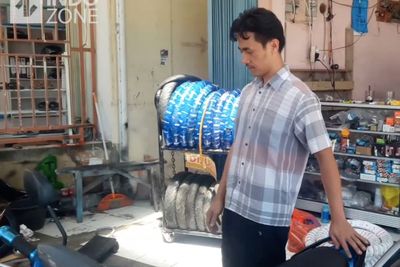 Kisah Tunanetra Mahir jadi Montir dan Sukses Punya Showroom Motor Sendiri