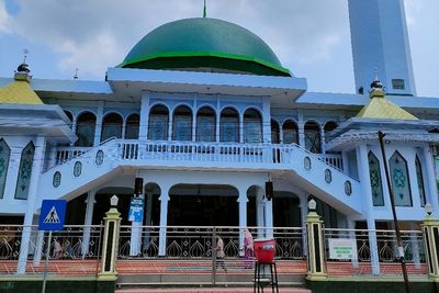 Masjid Ini Tetap Berdiri Meski Dihantam 3 Kali Banjir Lahar Dingin, Apa Rahasianya?