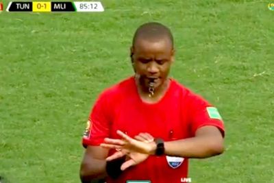 Wasit yang Tiup Peluit Akhir di Menit ke-85 Piala Afrika Jadi Ofisial Piala Dunia 2022
