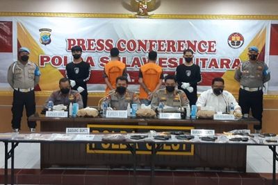 Penyelundupan Senpi dan Puluhan Amunisi Dibongkar Polda Sulut