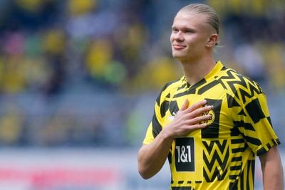 Gokil! Haaland Traktir Rekannya di Dortmund Jam Tangan Mewah sebagai Kado Perpisahan