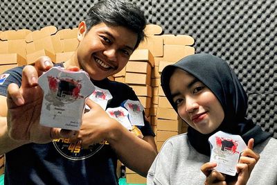 Ajaib! Sempat Dikira Mainan, Ternyata Ini Kaus Beneran