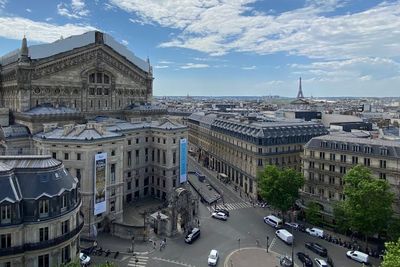 Bukan Menara Eiffel! Keindahan 360 Derajat Paris Bisa Terlihat dari Atas Sini, Gratis!