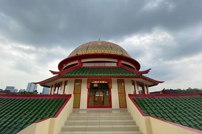 Bangunan Mirip Pagoda Ini, Ternyata Masjid Milik Pengusaha Tol Jusuf Hamka