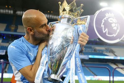 Manchester City Juara Liga Inggris: Guardiola Menangis hingga Fans Robohkan Gawang