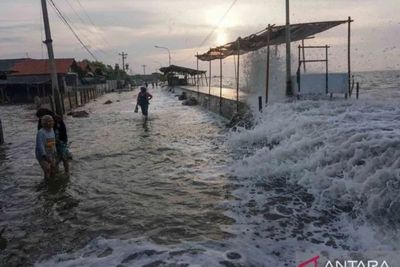 Banjir Rob di Pesisir Jateng Disebut karena Fenomena Perigee, Apa Bedanya dengan Apogee?
