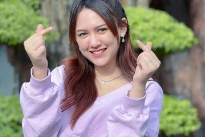Happy Asmara Pose Mangap Pegang Pinggang Jadi Sorotan: Cantik-cantik Kena Encok