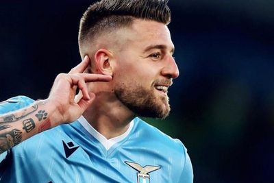 Man United Incar Sergej Milinkovic-Savic, Presiden Lazio: Dia Gak Dijual!