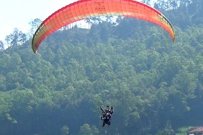 Hebat, Kakek 65 Tahun yang Jadi Pilot Taksi Udara Ternyata Atlet Berprestasi Dunia!
