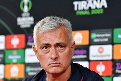 Jose Mourinho dan Ambisi Treble Trofi UEFA