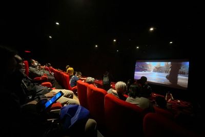 Dear Warga Jakarta, Kamu Bisa Nonton Bioskop Sebelahan Lagi Sama Doi!