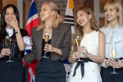 BLACKPINK Hadiri Perayaan Ulang Tahun Ratu Elizabeth II Sebagai Duta dari Konferensi PBB