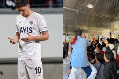 Usai Shalat Jumat di Istiqlal, Massa Heboh Tunggu Mesut Ozil Keluar Masjid