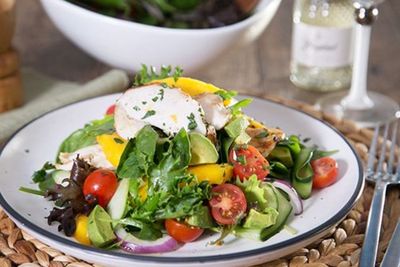 Resep Salad Buah ala Restoran, Cobain di Rumah Yuk!