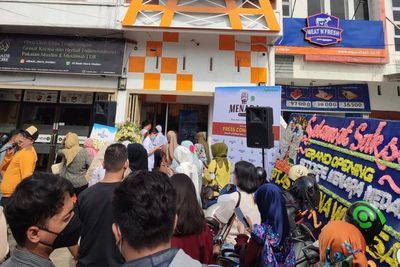 Banyak Permintaan, Bolu Stim Menara Buka Outlet Resmi Keduanya di Medan Johor