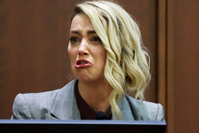 Amber Heard Harusnya Bisa Menang Menurut Pakar, Sayangnya Keceplosan di Sidang Terakhir
