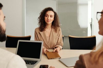 Trik Ampuh Negosiasi Gaji saat Interview Kerja
