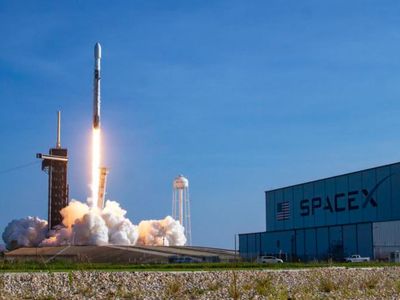 Militer China Siapkan Senjata untuk Hancurkan Satelit Milik Elon Musk