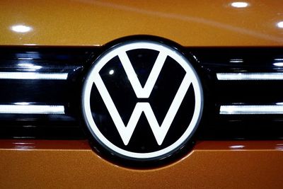 VW Belum Bisa Pastikan Kapan Pabrik di Rusia Beroperasi Lagi
