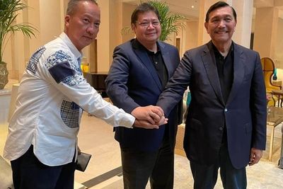 Airlangga dan Luhut Bertemu, Tepis Isu Gejolak Internal Partai Golkar