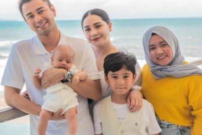 Intip 3 Gaya Kece Mbak Lala Pengasuh Rafathar Tajir Liburan ke Singapura hingga Italia