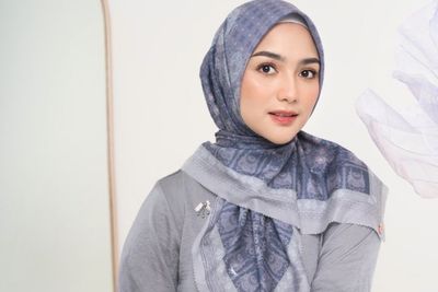 3 Inspirasi OOTD Hijab ala Citra Kirana, Manis Banget