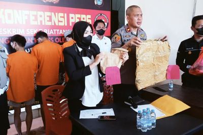 Takut Diambil Istri, Anggota DPRD Sembunyikan Uang Rp1,2 M di Gudang Malah Dicuri Orang