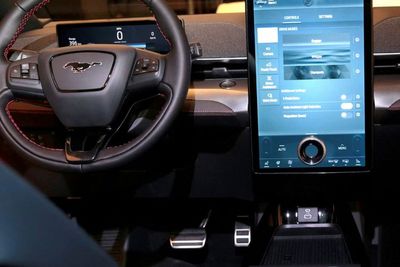 Hati-hati! Aplikasi Pihak Ketiga yang Terhubung ke Mobil Berpotensi Pencurian Data
