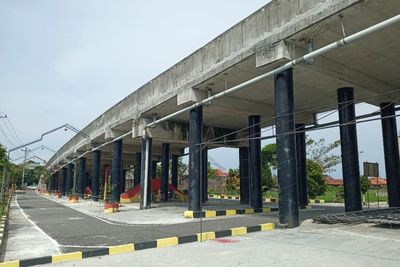 Duh...! Kolong Tol Malah Jadi Tempat Pacaran, Warga Jadi Risih